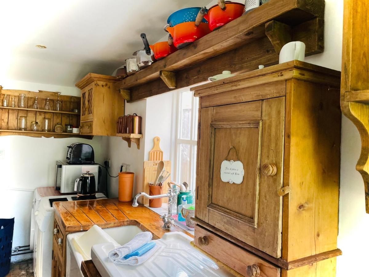 The Beehive, Ground Floor Apartment In Norfolk, No Shared Amenities Downham Market Dış mekan fotoğraf
